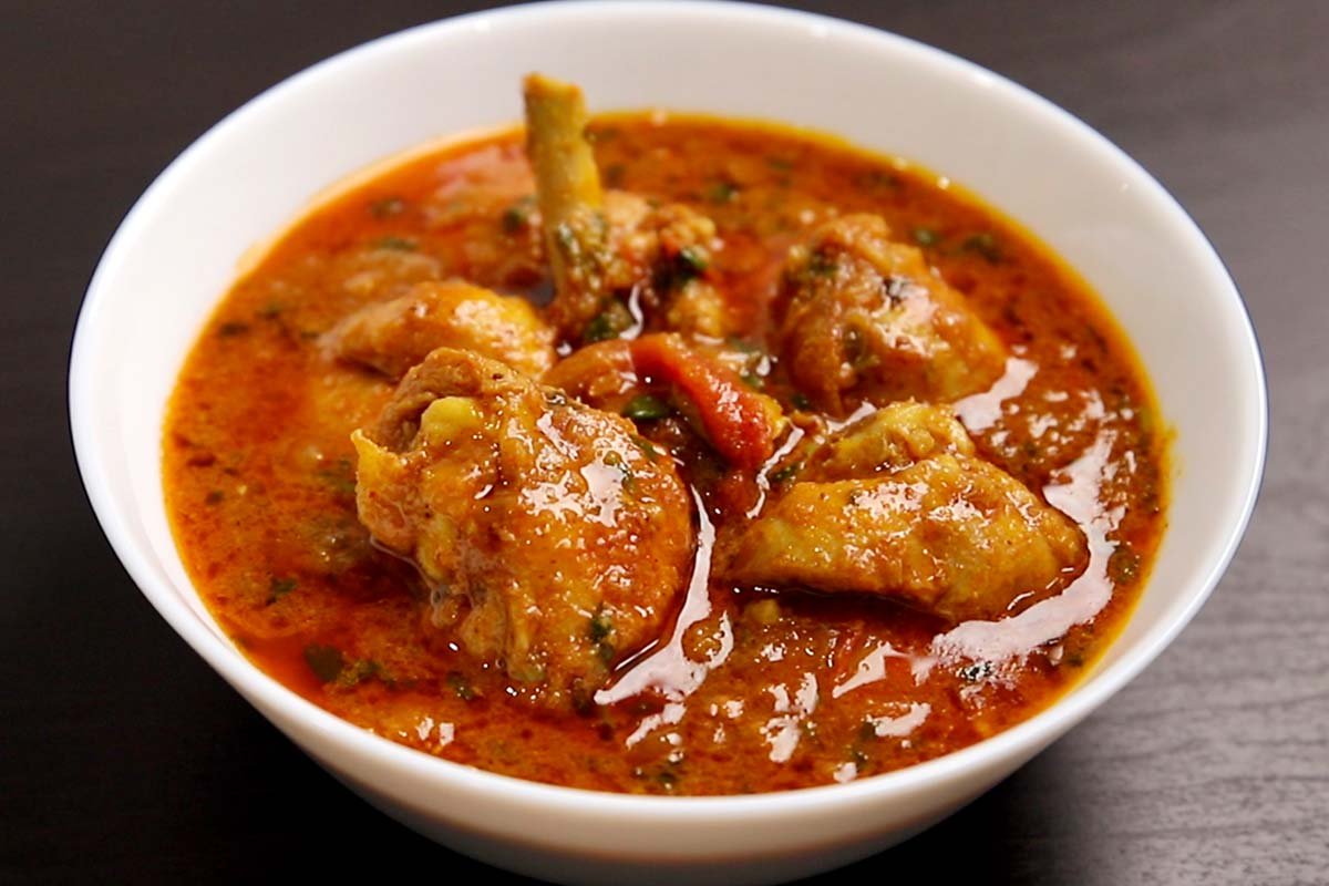 CHICKEN CURRY